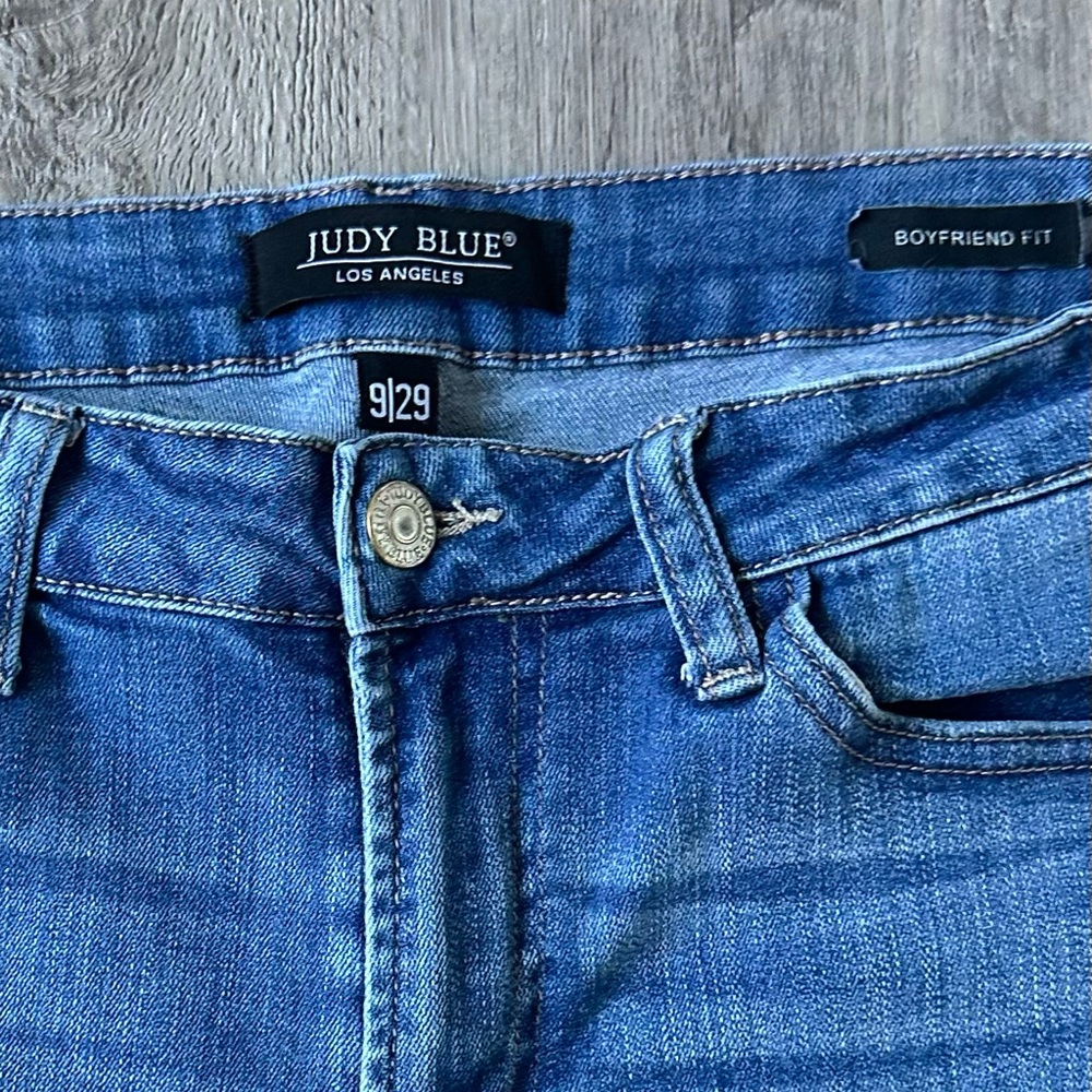 Judy Blue Boyfriend Fit
Size 9/29